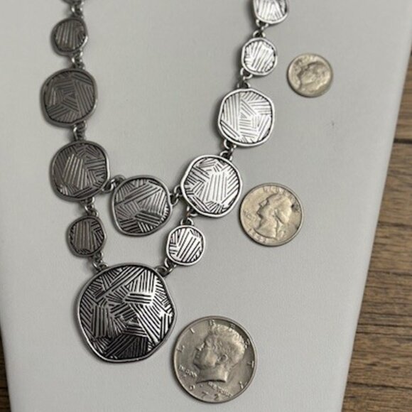 Lia Sophia :SOLACE" Necklace - Picture 4 of 6